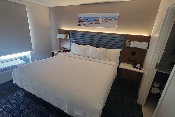 Room 14 of 30