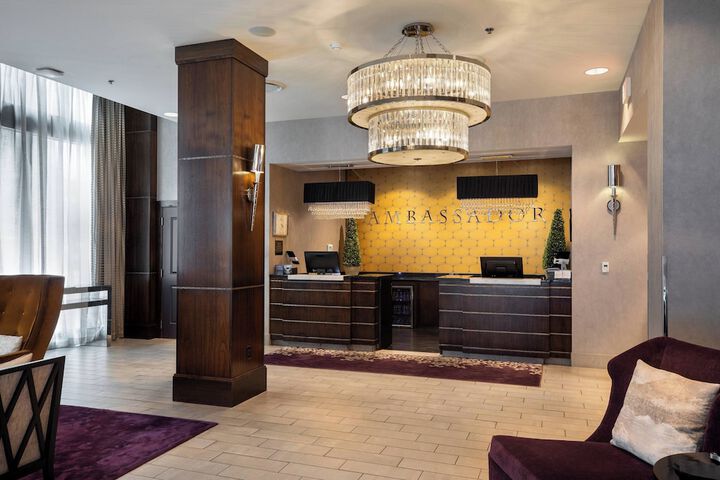 Ambassador Hotel Wichita Autograph Collection