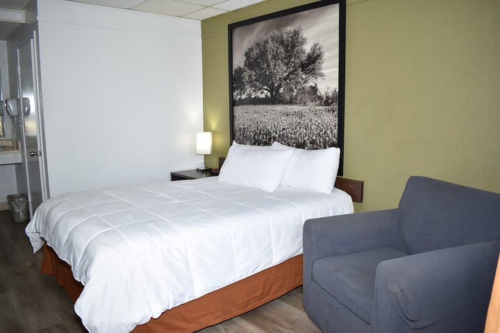 Room 63 of 80