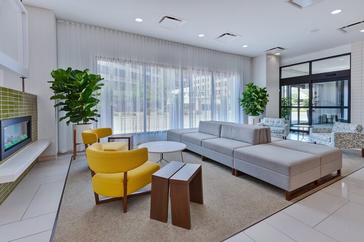 Hotel 8 of 116