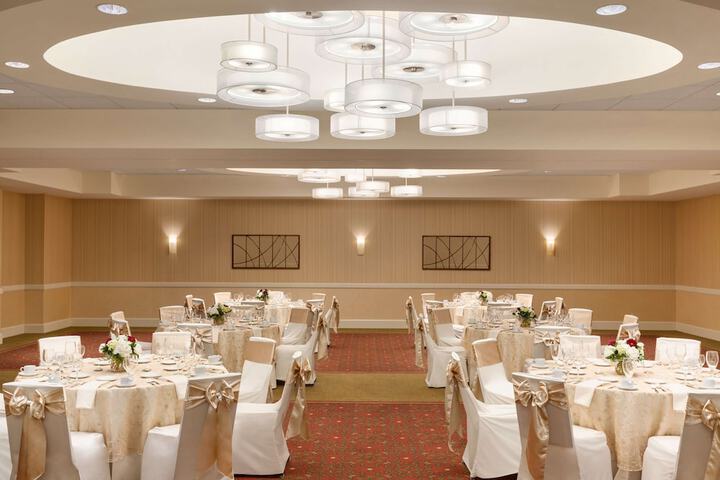 Embassy Suites by Hilton Boston Waltham