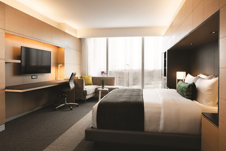 Room 17 of 40