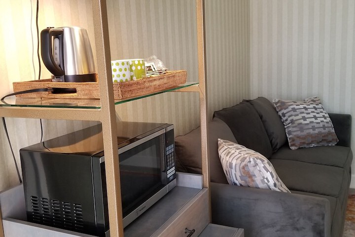 Room 19 of 28