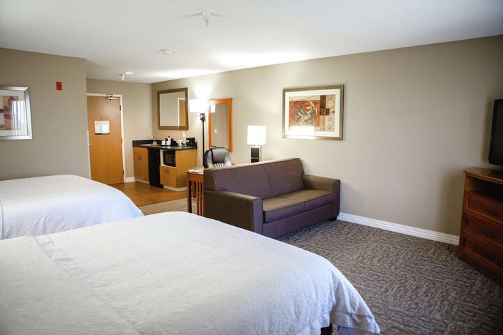 Room 11 of 25