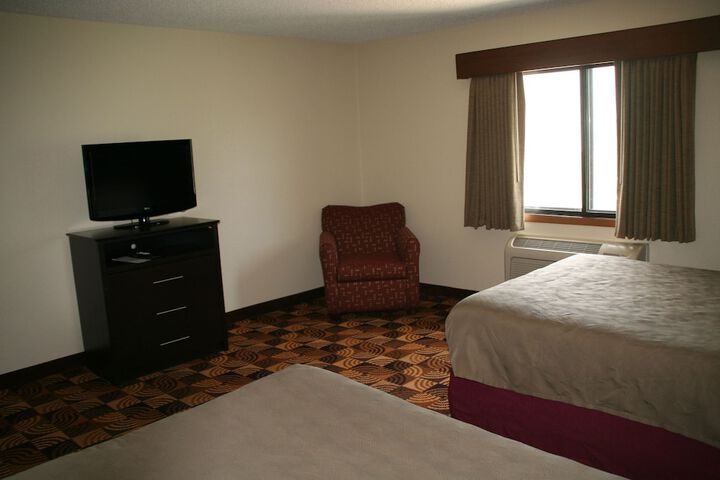 AmericInn by Wyndham Elkhorn Near Lake Geneva