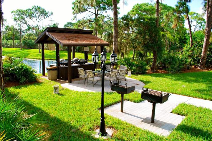 LUX VILLAs on beautiful Palmer Ranch