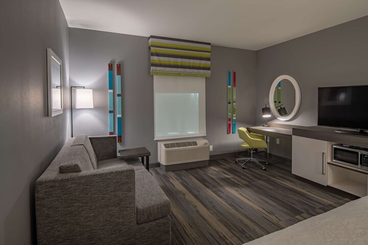 Room 16 of 61