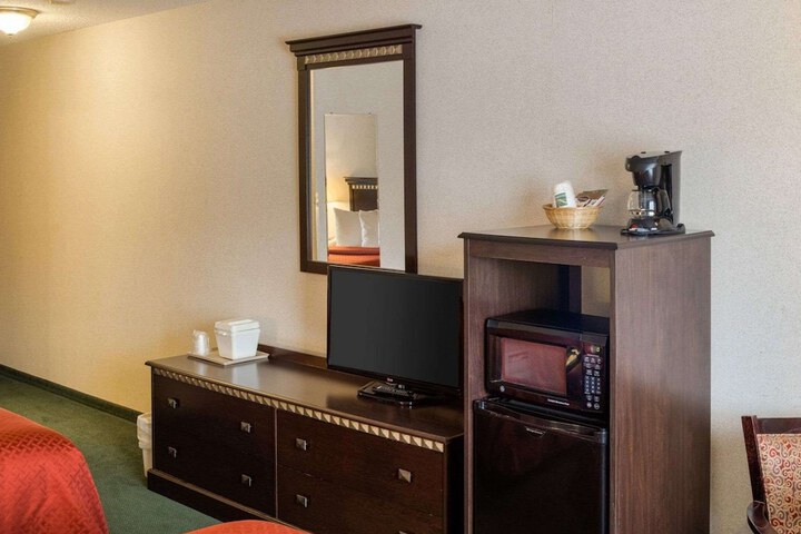 Room 16 of 29