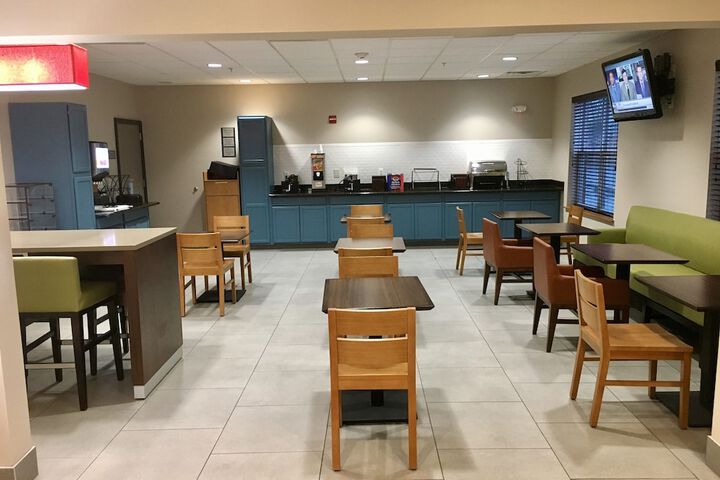 Business Center 54 of 54