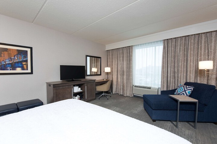 Room 28 of 71