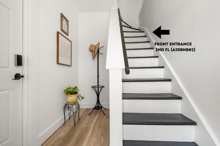NYC Access 4BR Duplex Sleeps 10 Free Parking