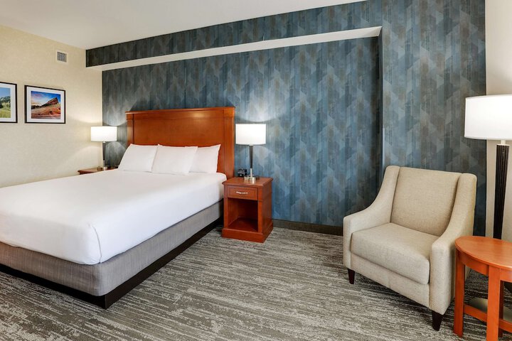 Room 13 of 72