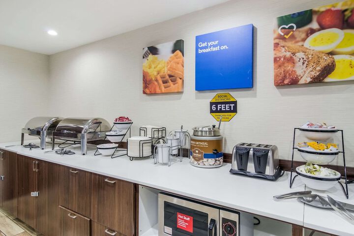 Comfort Inn & Suites Pittsburgh Fox Chapel