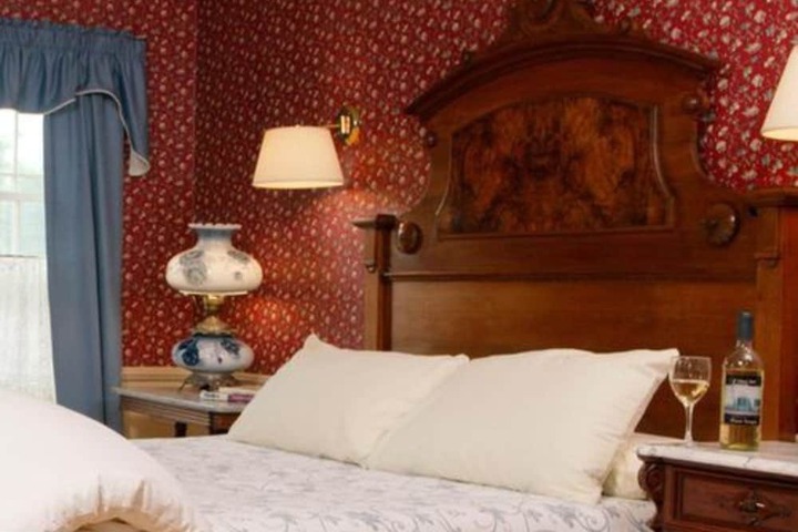 Room 28 of 61