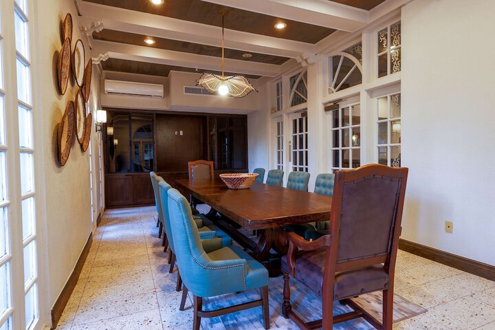 Dining 60 of 70