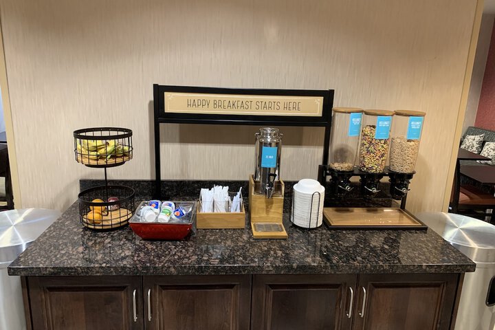 Breakfast/Coffee Service 29 of 36