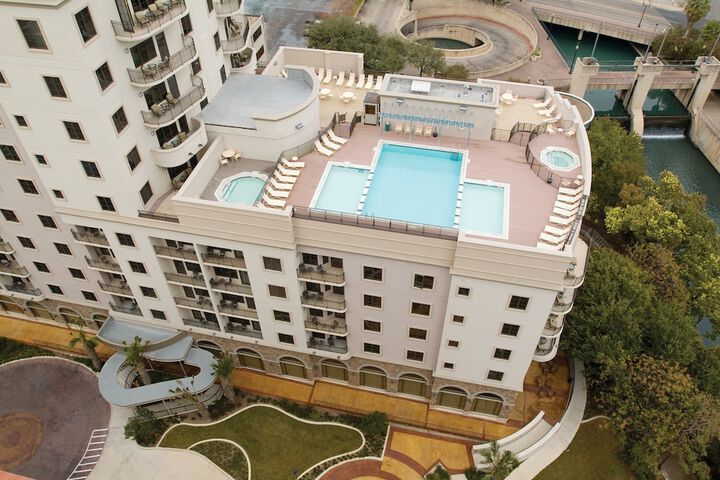 Hotel 4 of 43