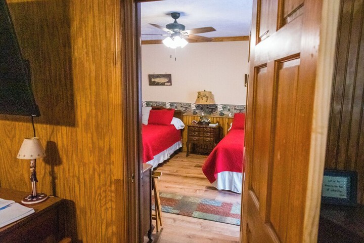 Mountain Aire Cottages Inn & Glamping