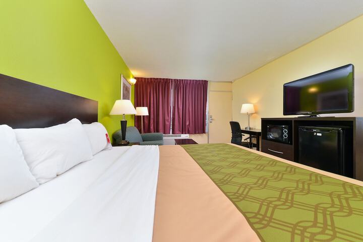 Room 14 of 21