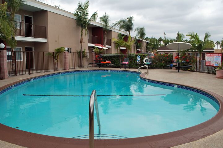 Pool 5 of 26