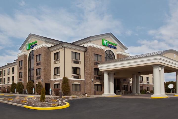 Holiday Inn Express Grove City by IHG