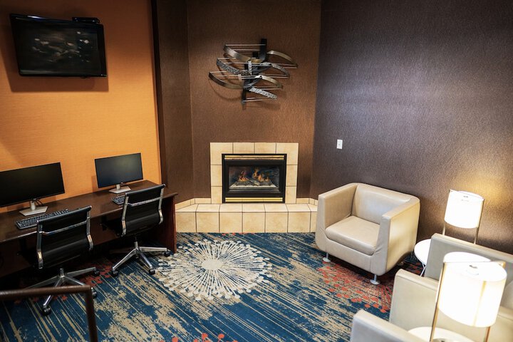 Crystal Inn Hotel & Suites Midvalley