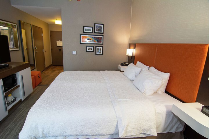 Room 25 of 35