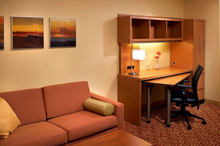 Room 40 of 53