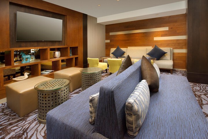 Skybridge Seattle Airport Hotel