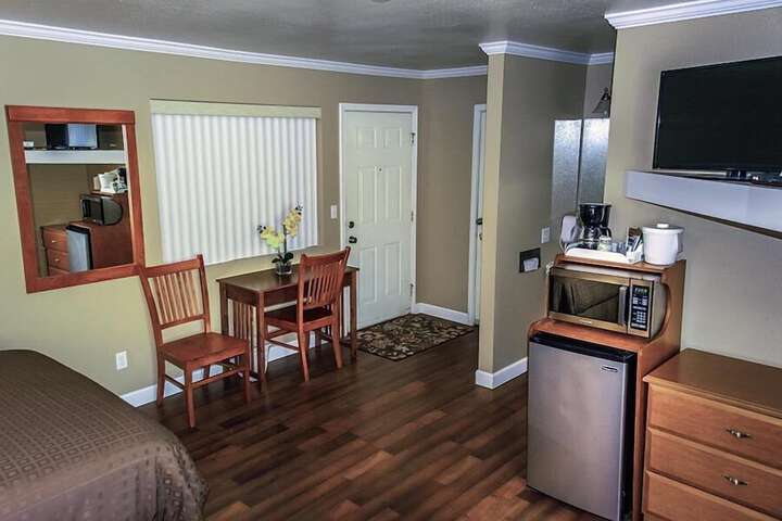Room 16 of 33