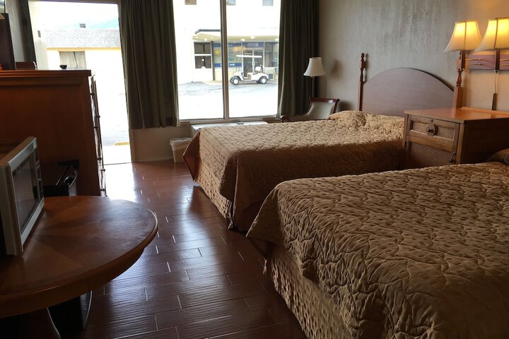 Room 25 of 41