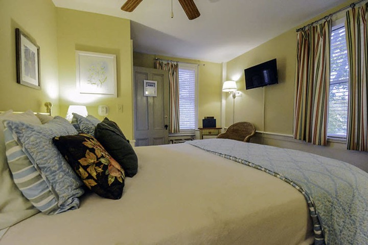 Room 53 of 78