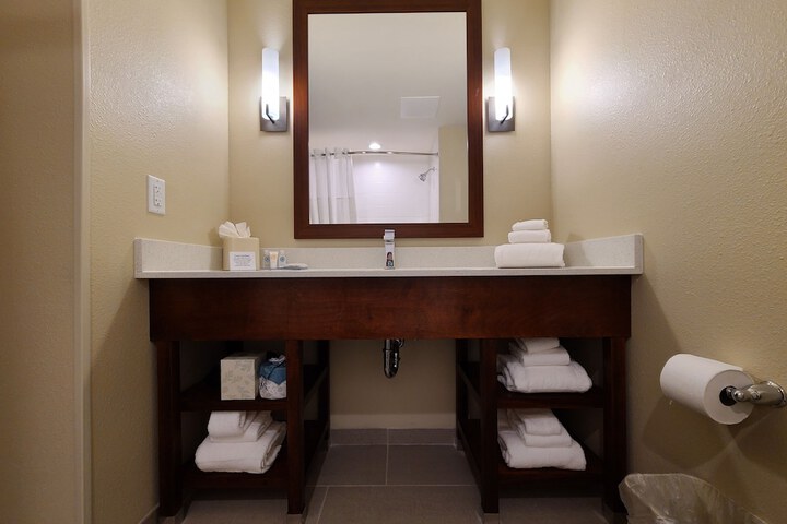 Comfort Inn & Suites Harrisonburg