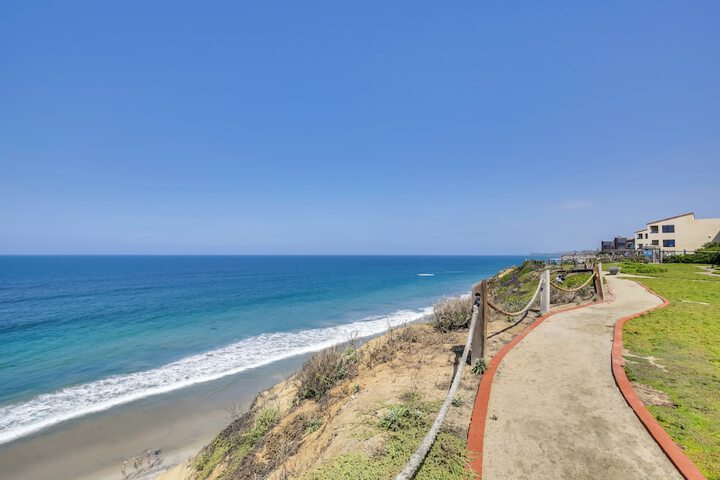 Solana Beach Condo w / Community Pool Beach Access
