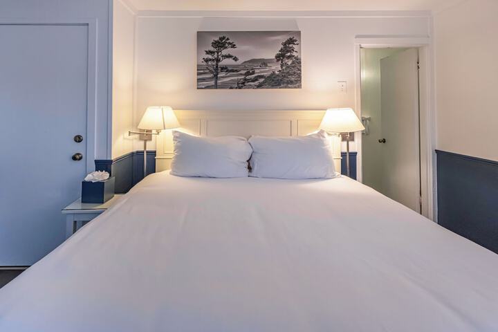 Cannon Beach Hotel Collection