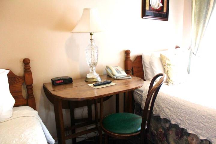 Room 32 of 44