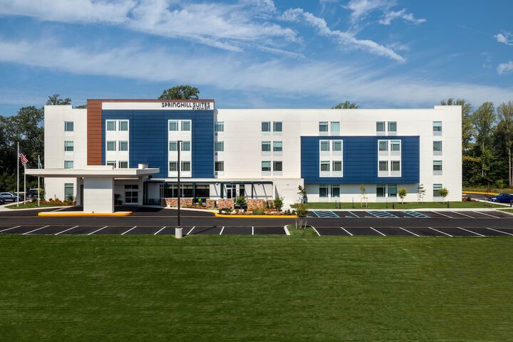 Hotel 3 of 27