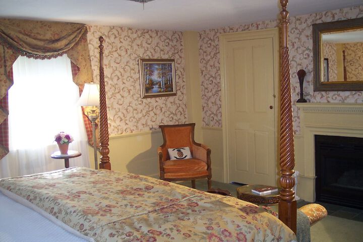 Room 21 of 34