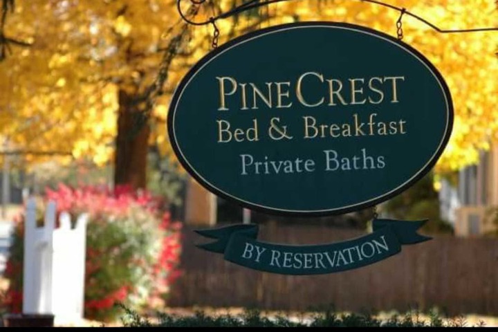 PineCrest Inn