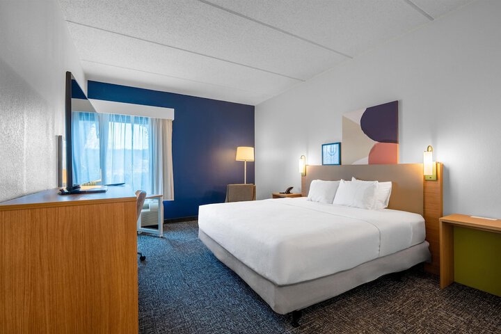 Spark by Hilton Atlanta Kennesaw Town Center