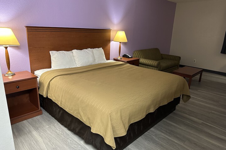 Room 18 of 40