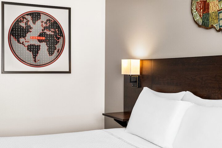 Room 29 of 38