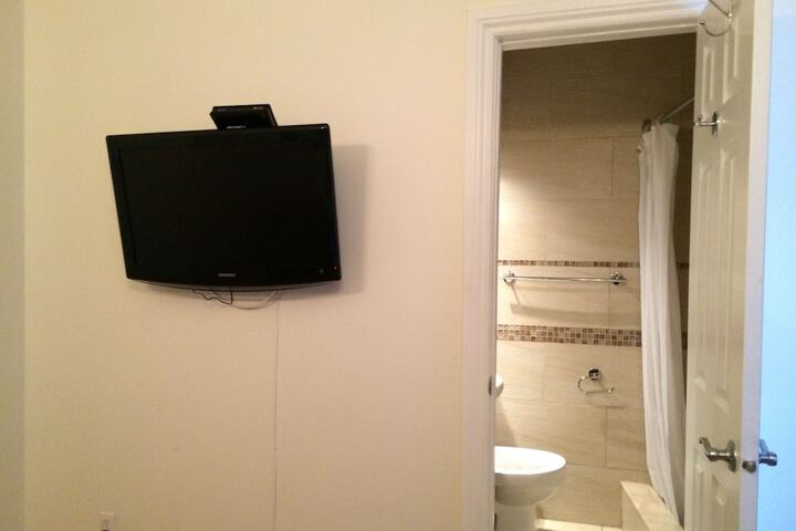 Room 43 of 71