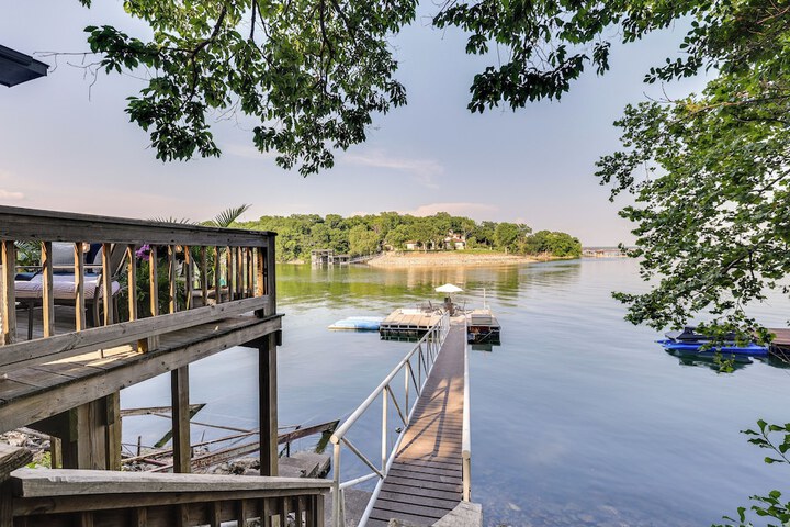 Waterfront Home w / Dock in South Grand Lake!