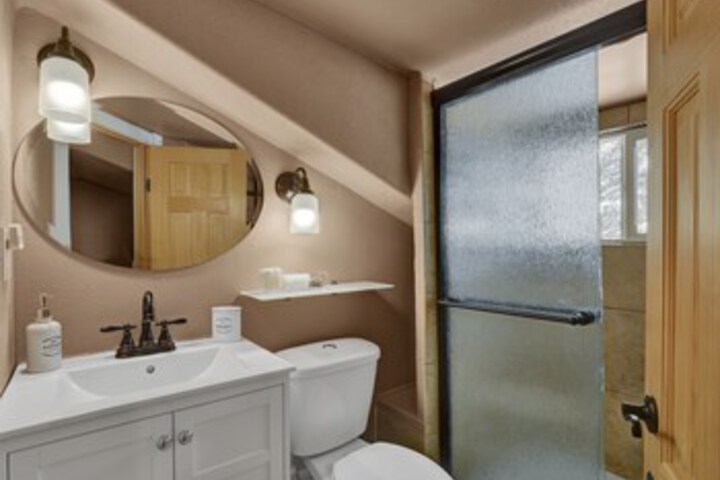 The Chipita Park Cabin