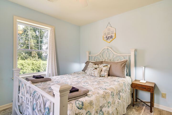 The 1818 Home w / Porch & Grill - 1 Mi to Beach!