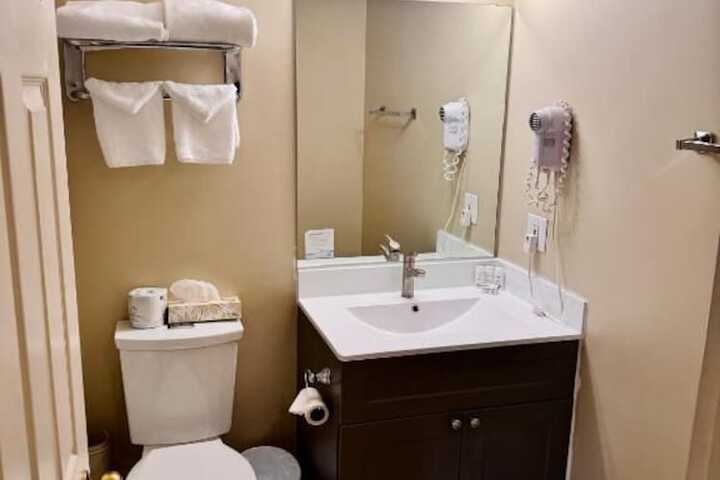Super 8 by Wyndham Castlegar BC