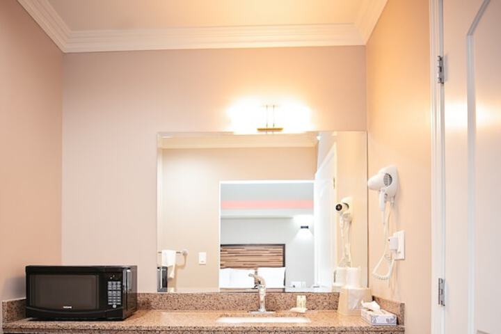 Room 28 of 37