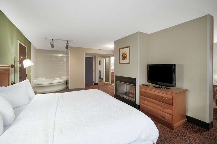 Room 11 of 29