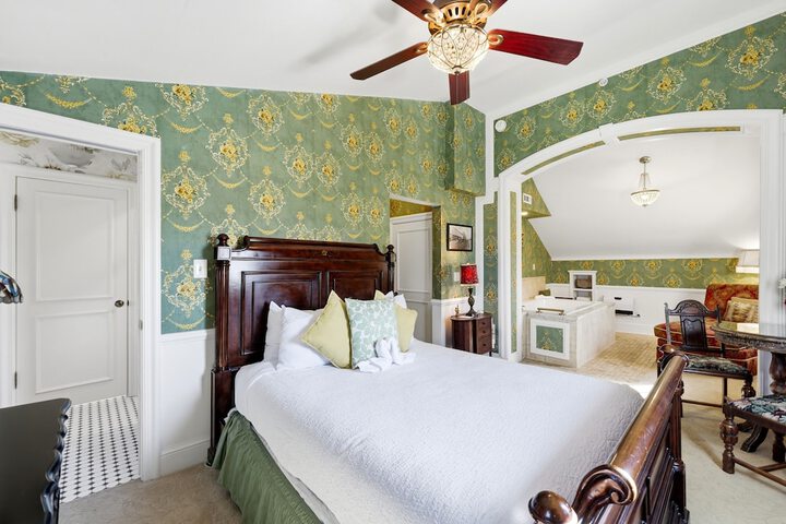 Heber Senator Bed and Breakfast